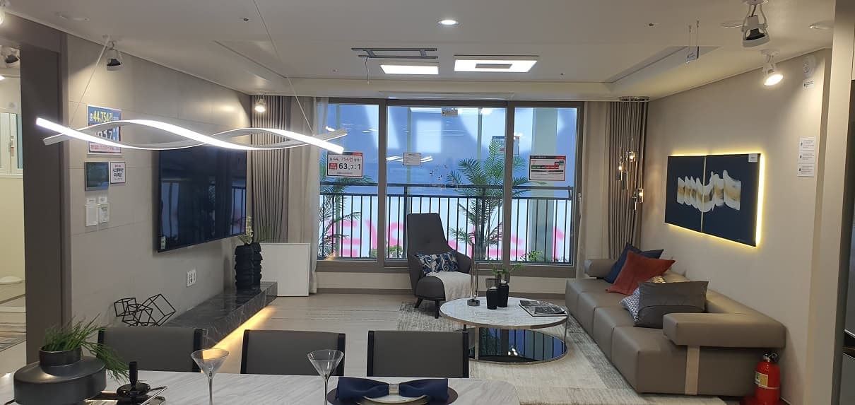 신아산모아엘가비스타1차아파트 107동 2403호 33평형 매매